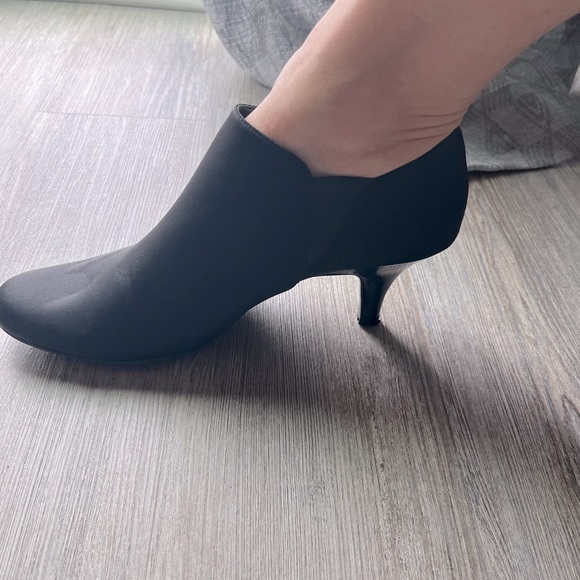 Bandolino Shoes - BANDOLINO BLACK BOOTIES